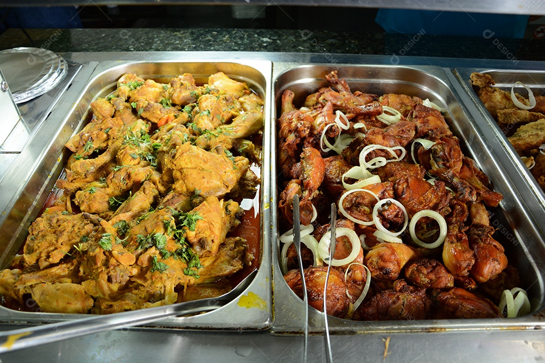 Buffet de restaurante self service de carnes