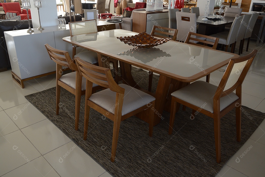 Mesa linda de seis cadeira