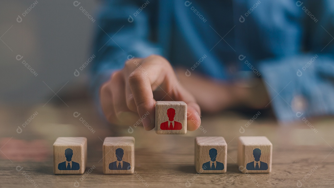 Blocos de madeira sobre fundo isolado