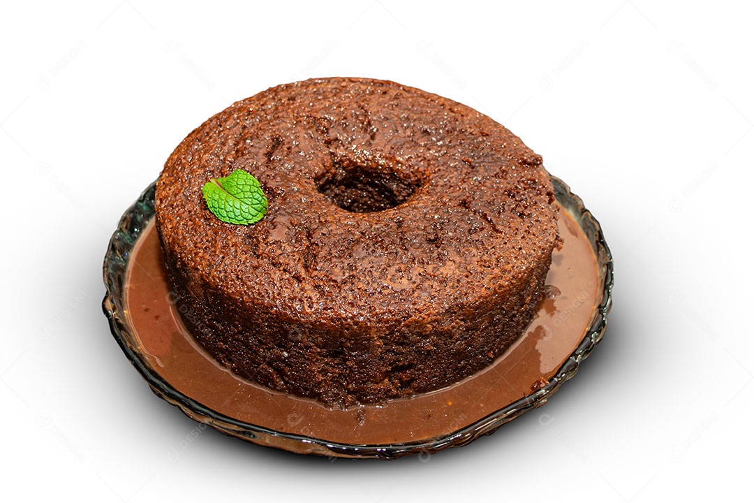 Bolo de chocolate isolado em um fundo branco