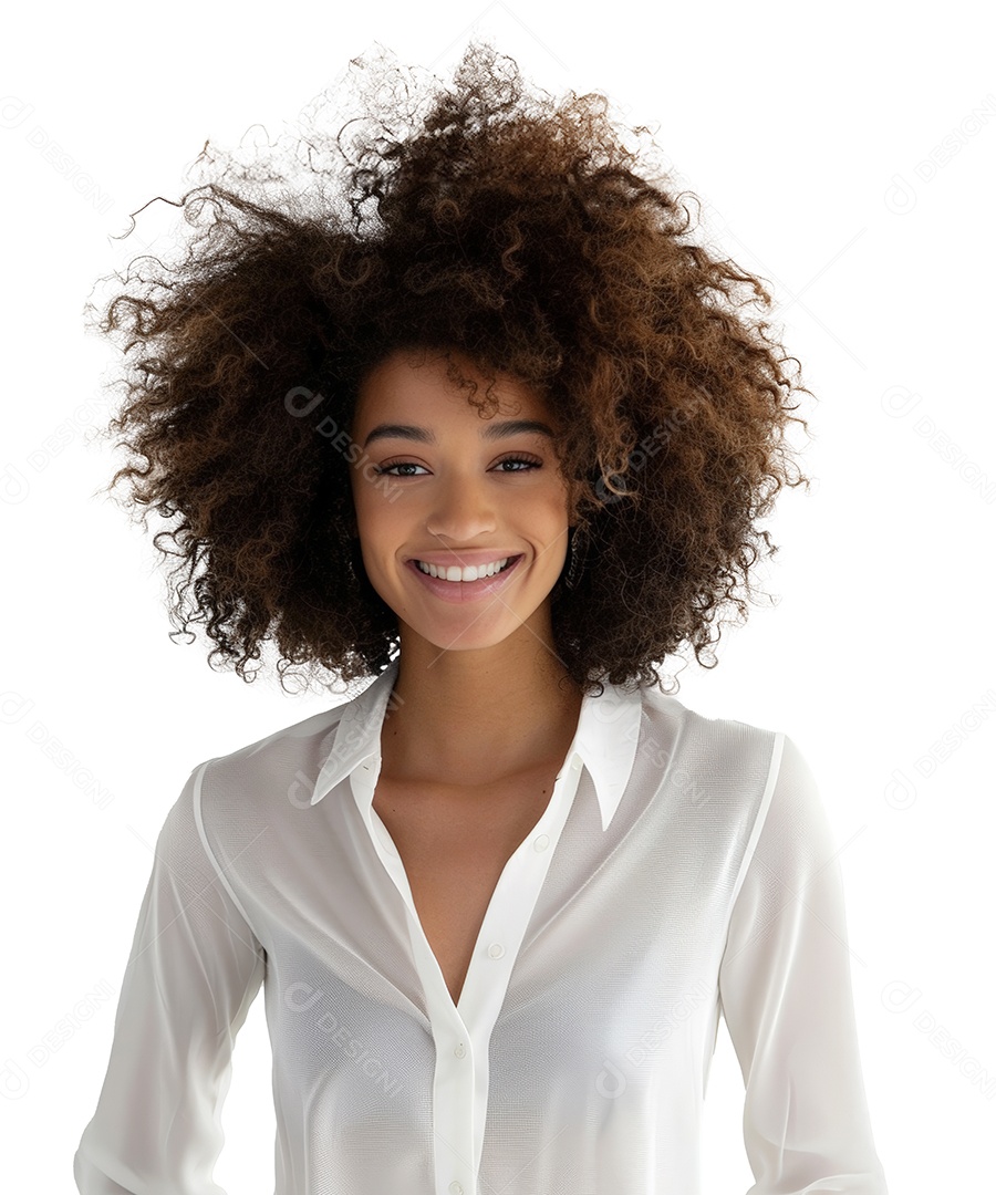 Mulher Mulata Negra Feliz Com Cabelos Crespos Cacheados e Fundo Branco Isolado