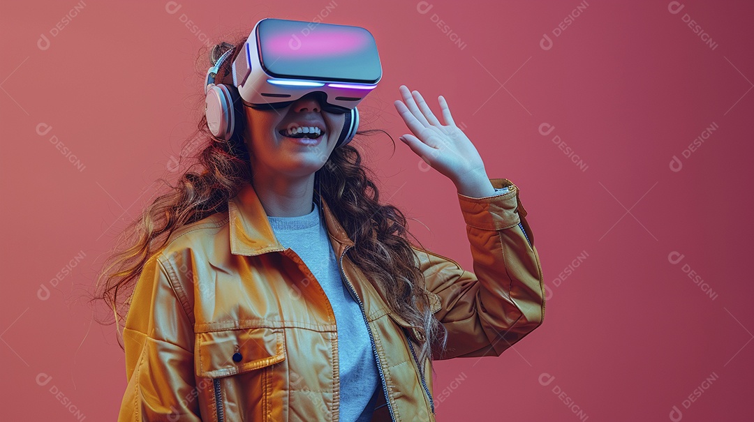 Jovem muito animada usando óculos de realidade virtual