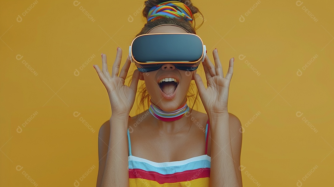 Jovem muito animada usando óculos de realidade virtual