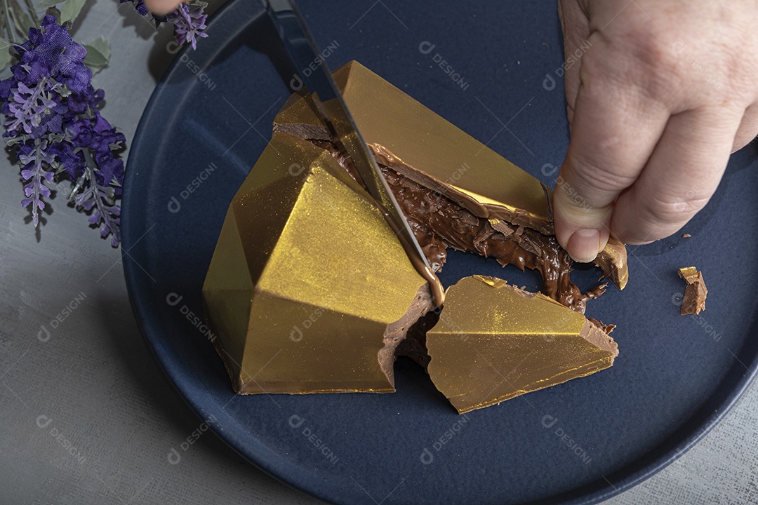 Ovos de páscoa diamante dourado