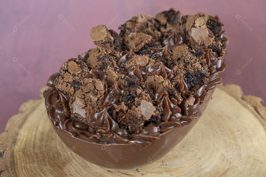 Ovos de páscoa recheio de brigadeiros e brownie