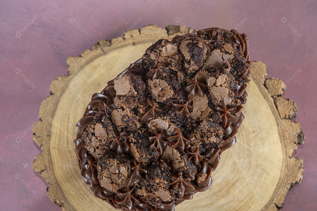 Ovos de pascoa recheio de brigadeiros e brownie