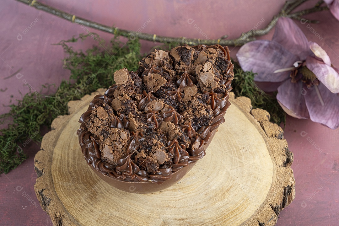 Ovos de pascoa recheio de brigadeiros e brownie
