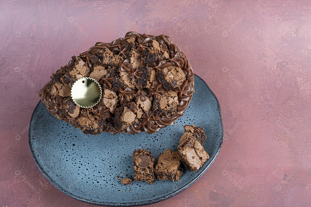 Ovos de páscoa recheio de brigadeiros e brownie