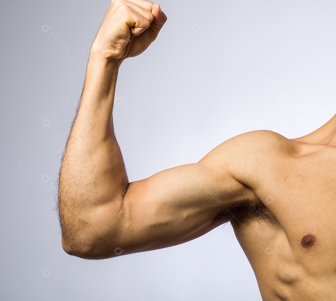 Braço mostrando músculos de massa magra