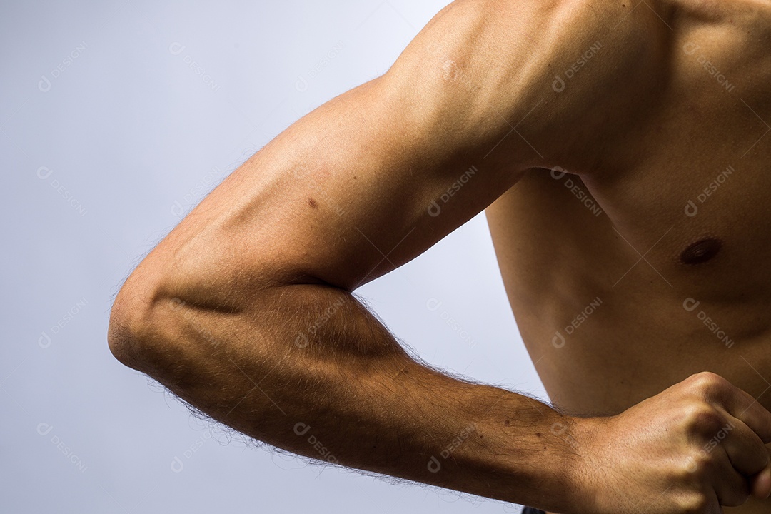 Braço musculoso