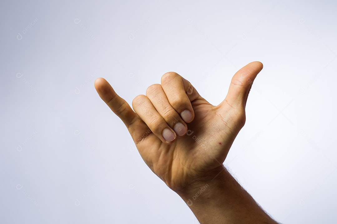 Mão fazendo gesto de legal beleza