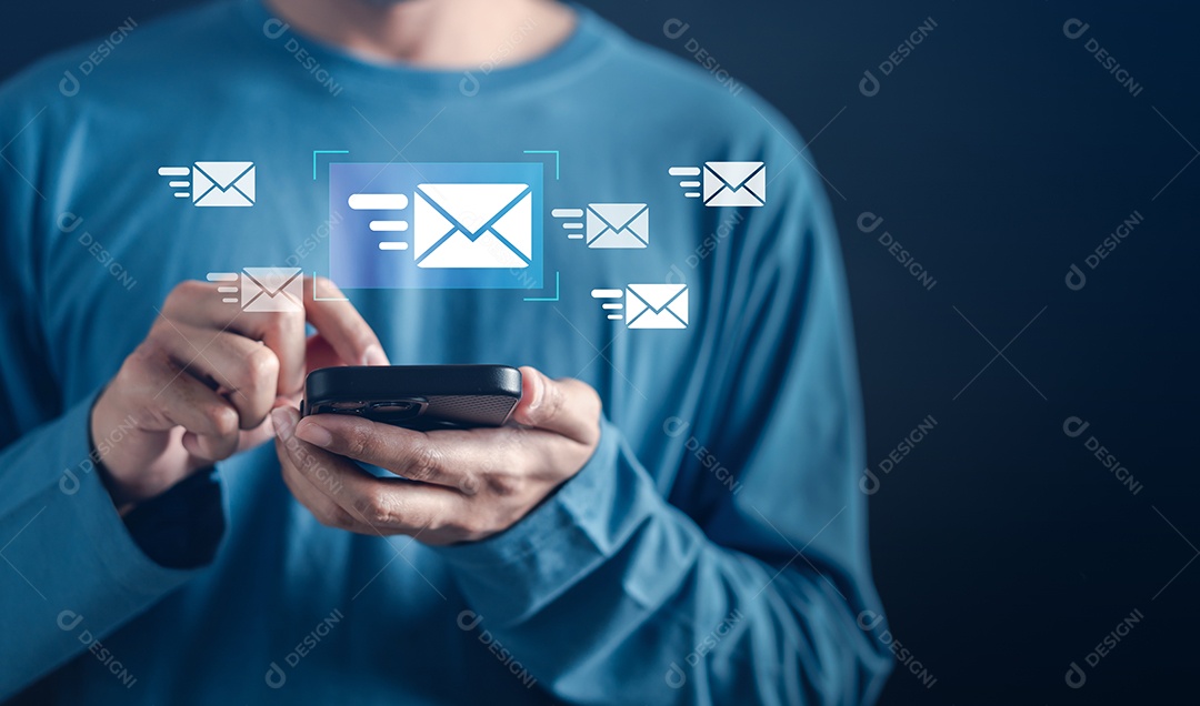 Homem jovem empresário em seu escritório