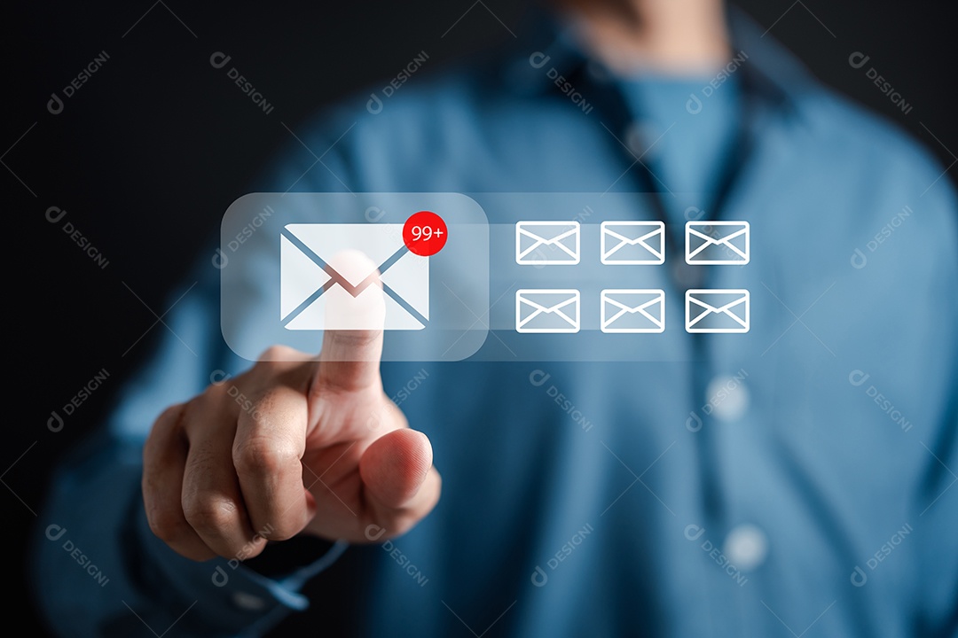 Homem jovem empresário em seu escritório