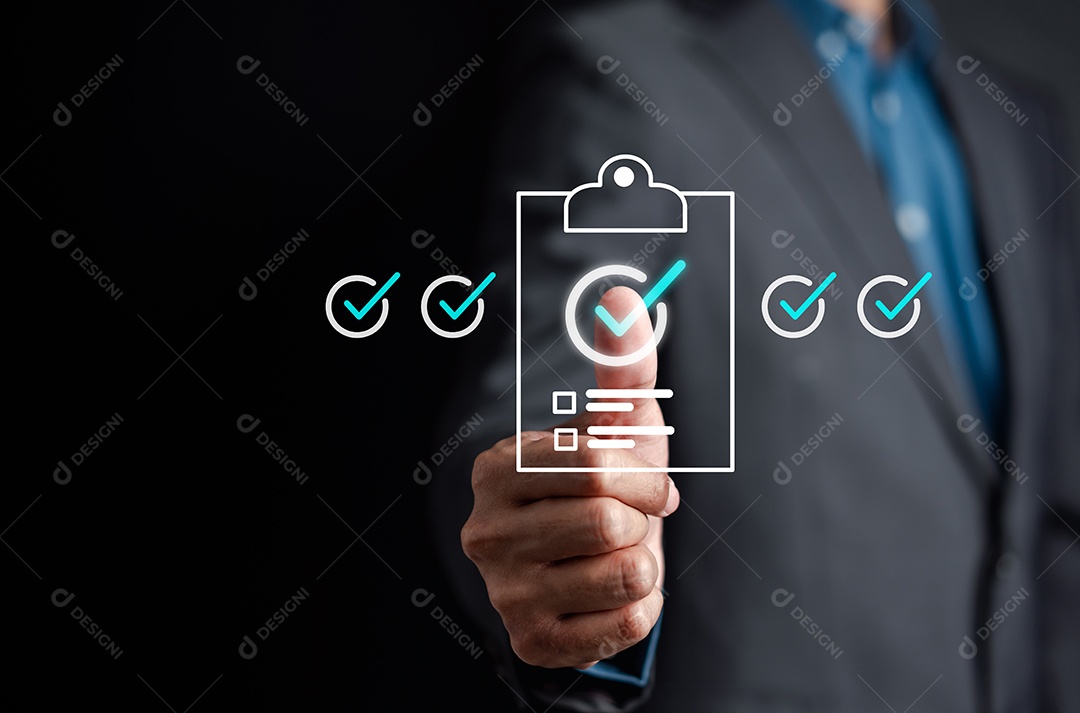 Homem jovem empresário em seu escritório