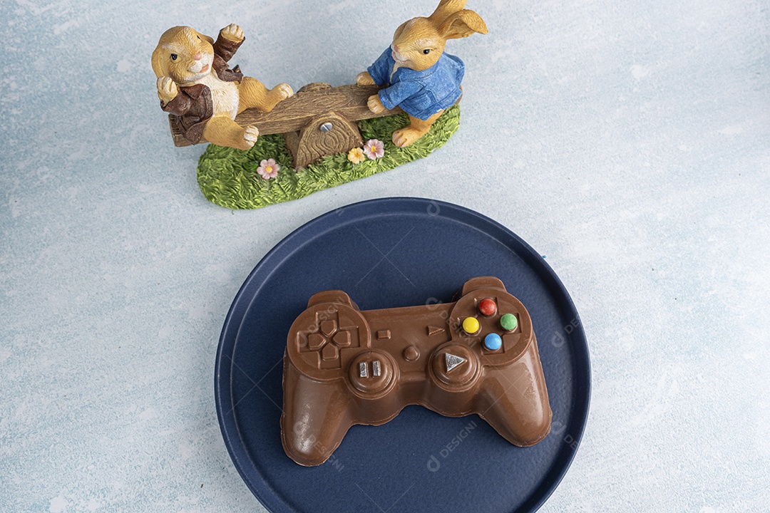 Controle de chocolate sobre uma mesa