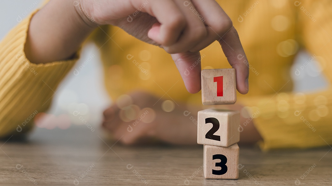 Dados empilhados com numeração 1 2 3