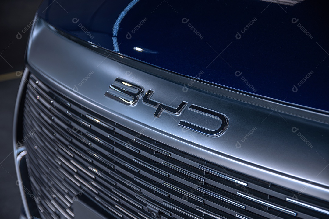 BYD Song Plus estacionado