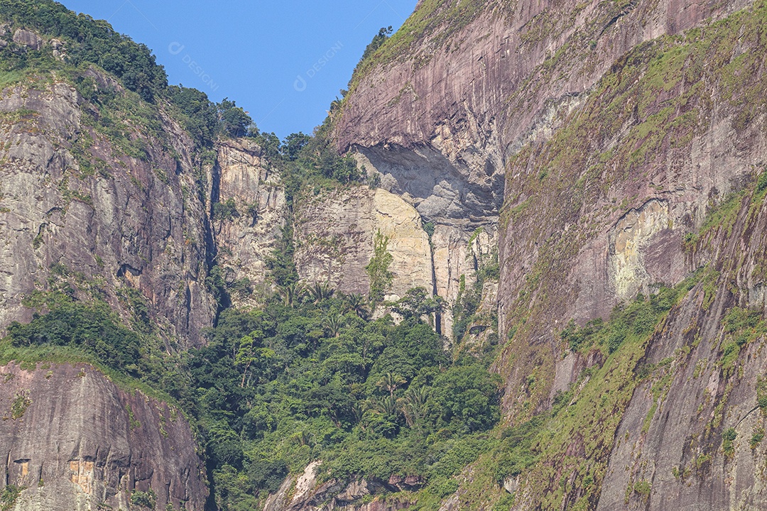 Vista da Pedra da Gávea da praia de São Conrado