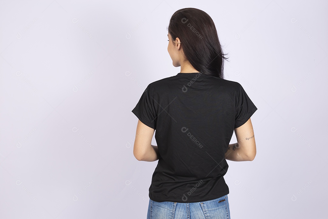 Linda mulher jovem chefe de cozinha