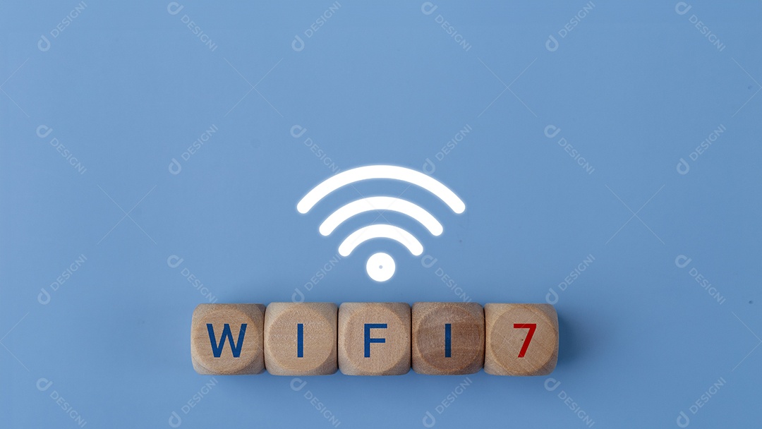 Dados de madeira com letras coloridas