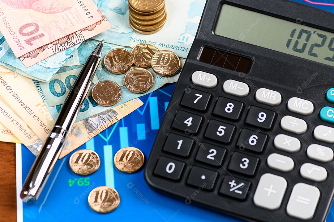 Notas de dinheiro moedas calculadora