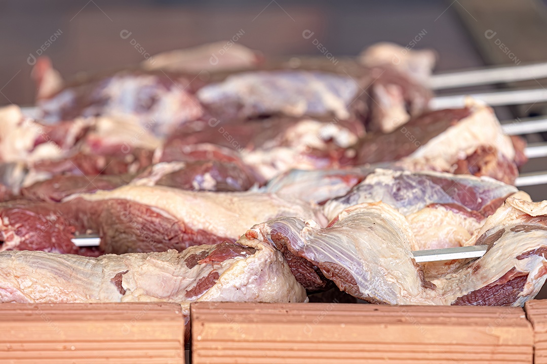 Carne em evento de churrasco brasileiro