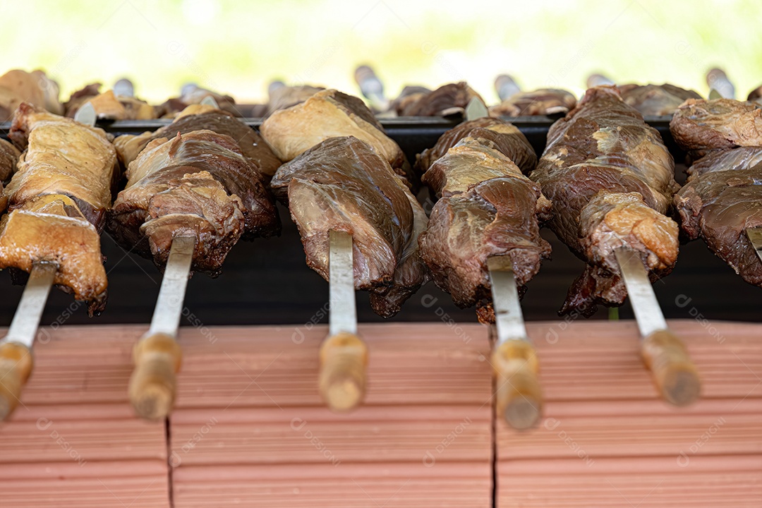 Carne em evento de churrasco brasileiro