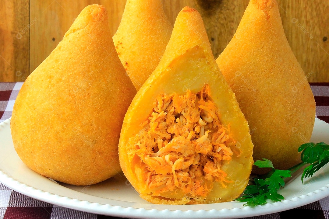 Coxinha de frango tradicional