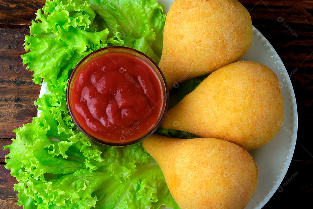 Coxinha de frango tradicional