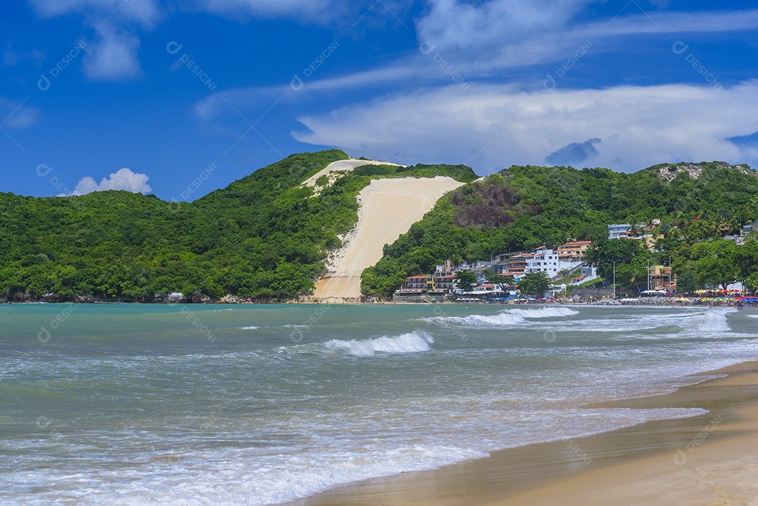 Praia de ponta negra e morro do careca em Natal