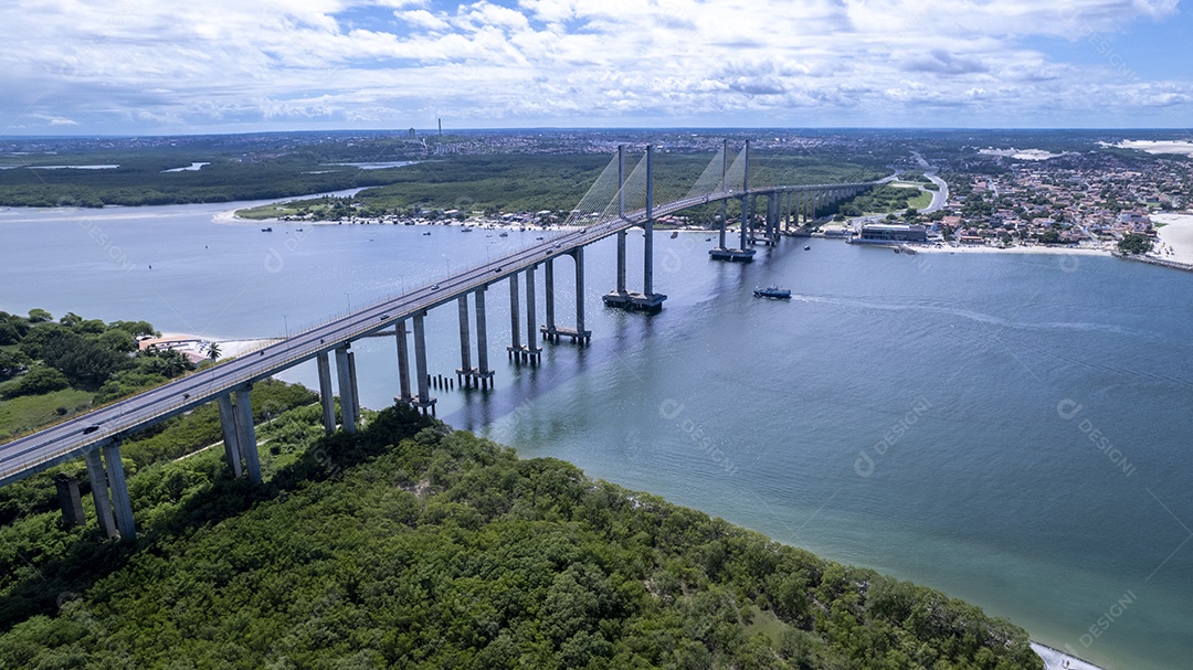 Visão aérea da Ponte Newton Navarro em Natal Rio Grande do Norte