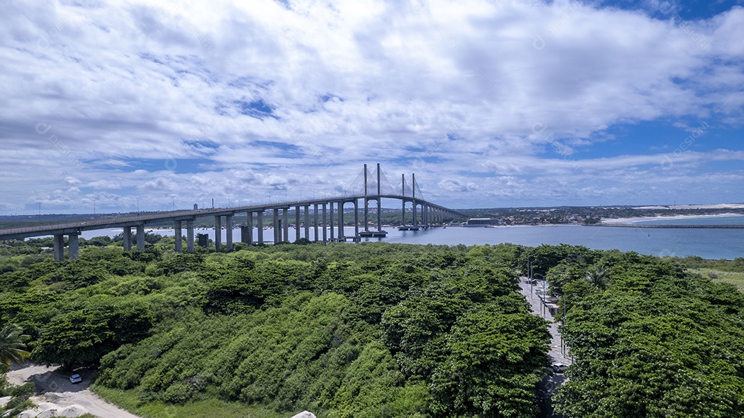 Vista aérea da Ponte Newton Navarro em Natal Rio Grande do Sul