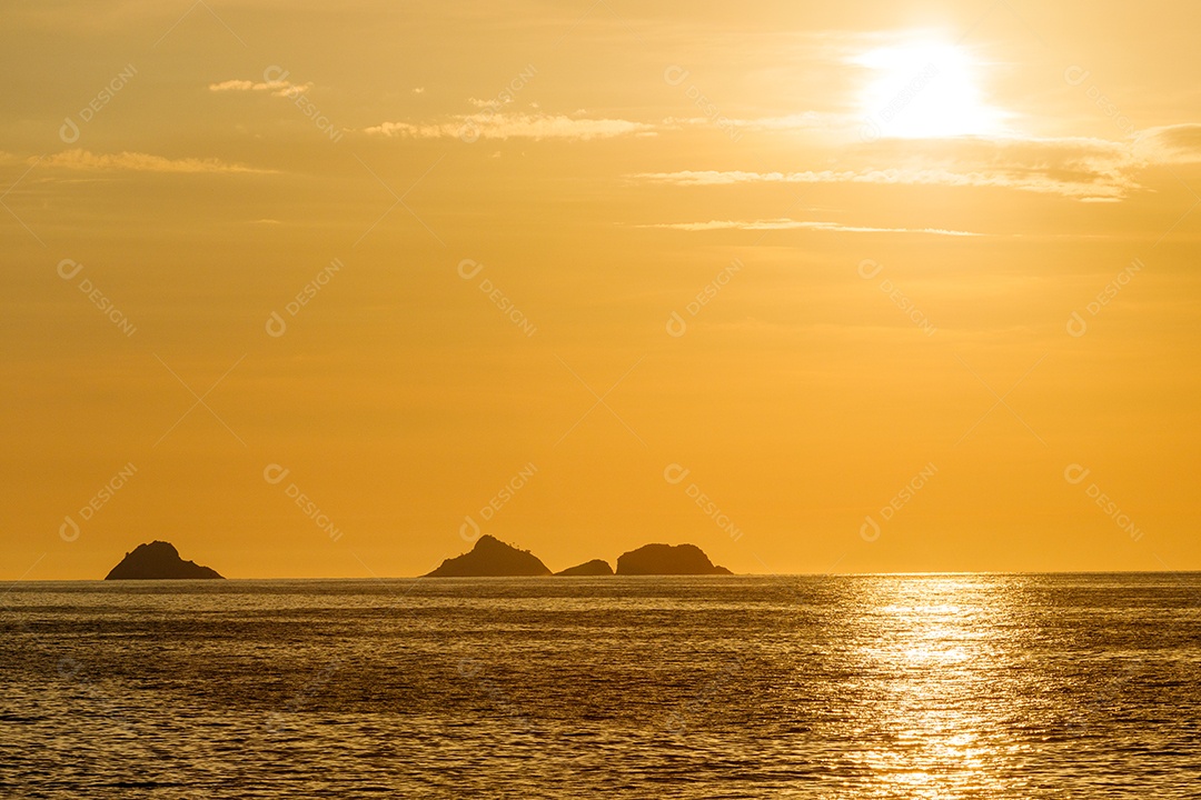 Pôr do sol na praia de Ipanema