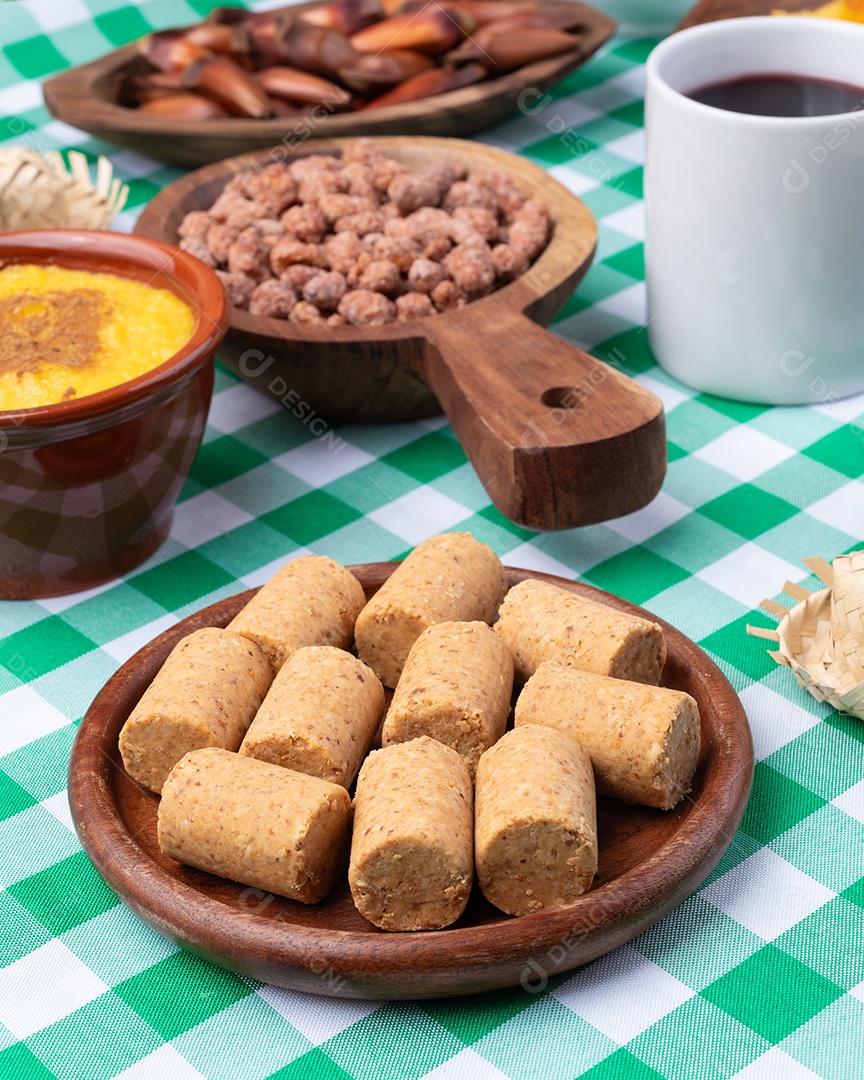 Pratos típicos de são joão mingau castanhas