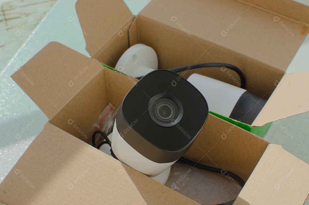 Cameras novas dentro de caixa