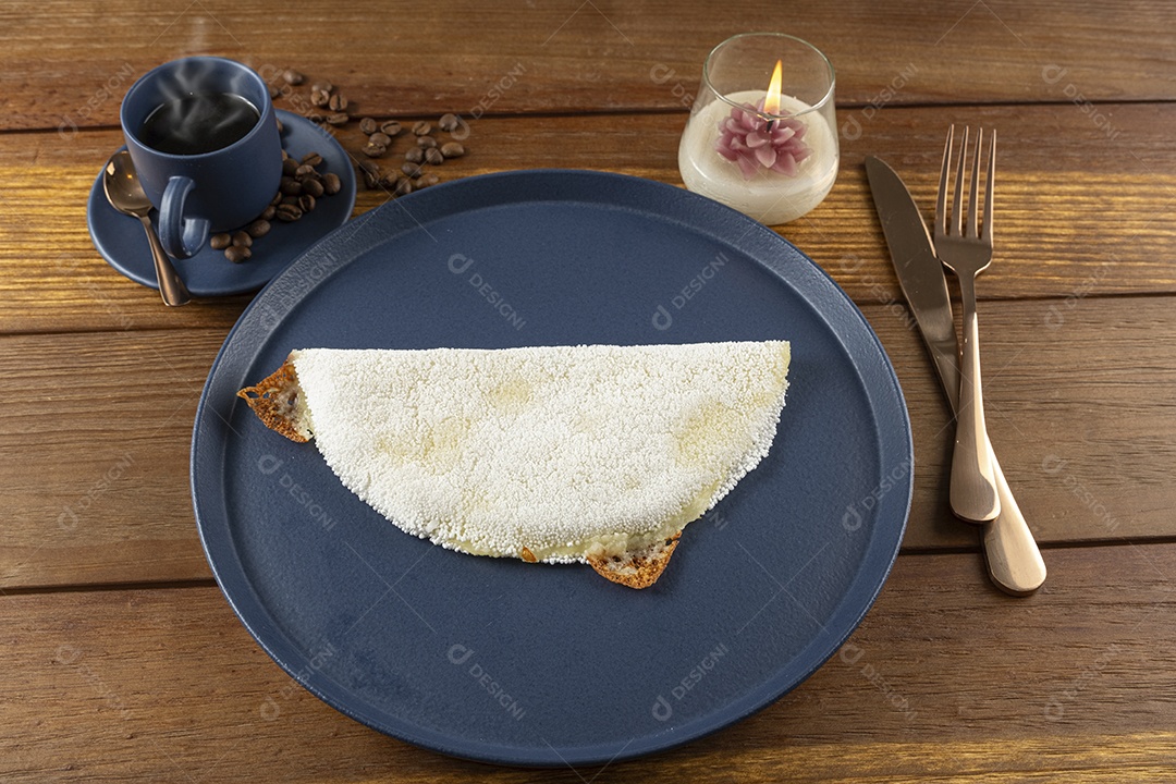 Tapioca de queijo com cafe quentinho