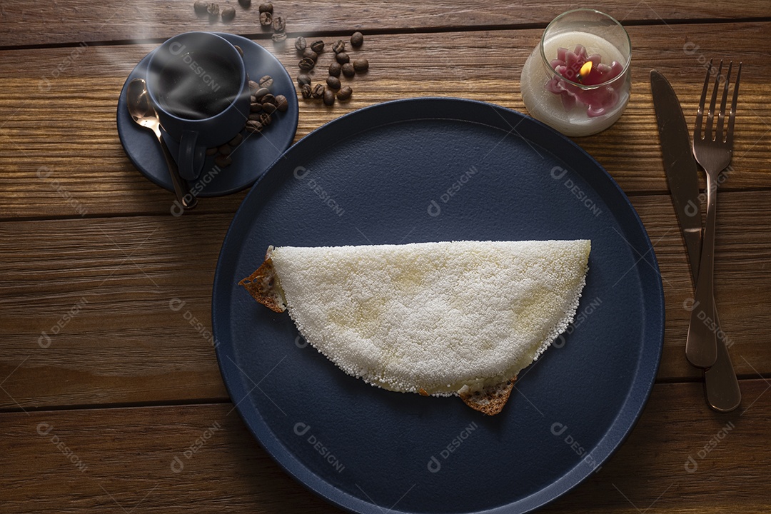 Tapioca de queijo e cafe