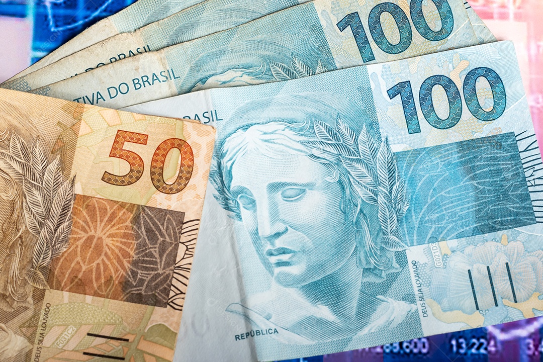 Dinheiros brasileiro contra fundo de gráfico