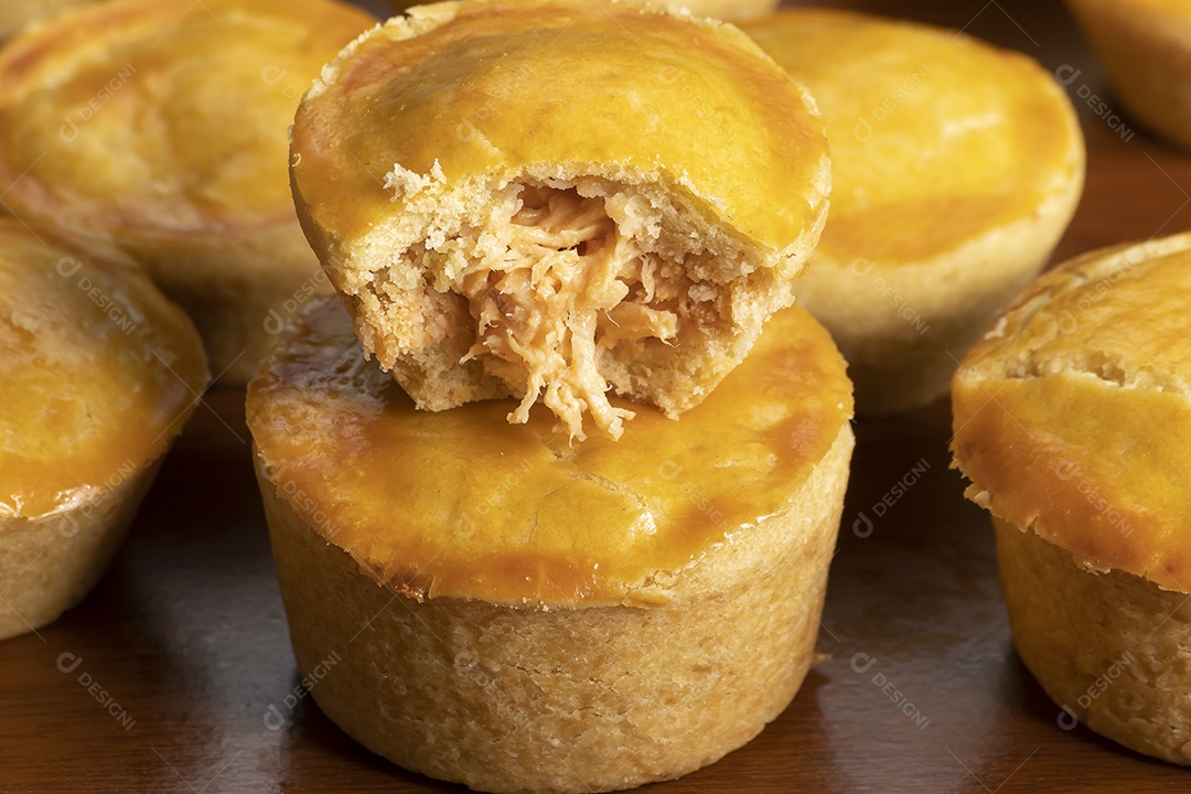 Empada de frango cremoso