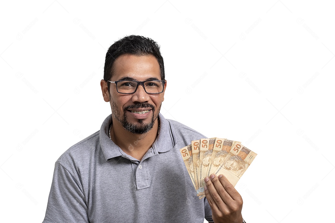 Homem feliz com dinheiro nas mãos