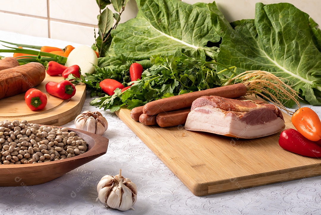 Ingredientes para feijão tropeiro delicioso