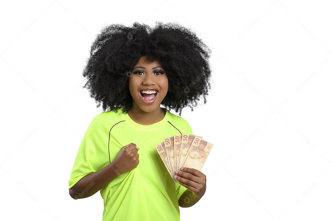 Garota feliz mostrando notas de dinheiro