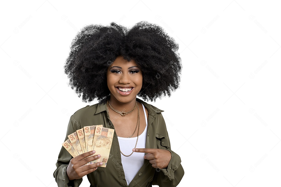 Jovem garota sorrindo segurando notas de dinheiro