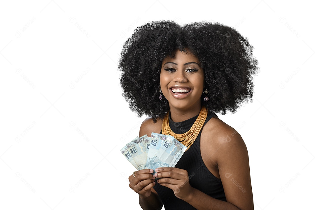 Uma bela moça sorrindo segurando notas de dinheiro