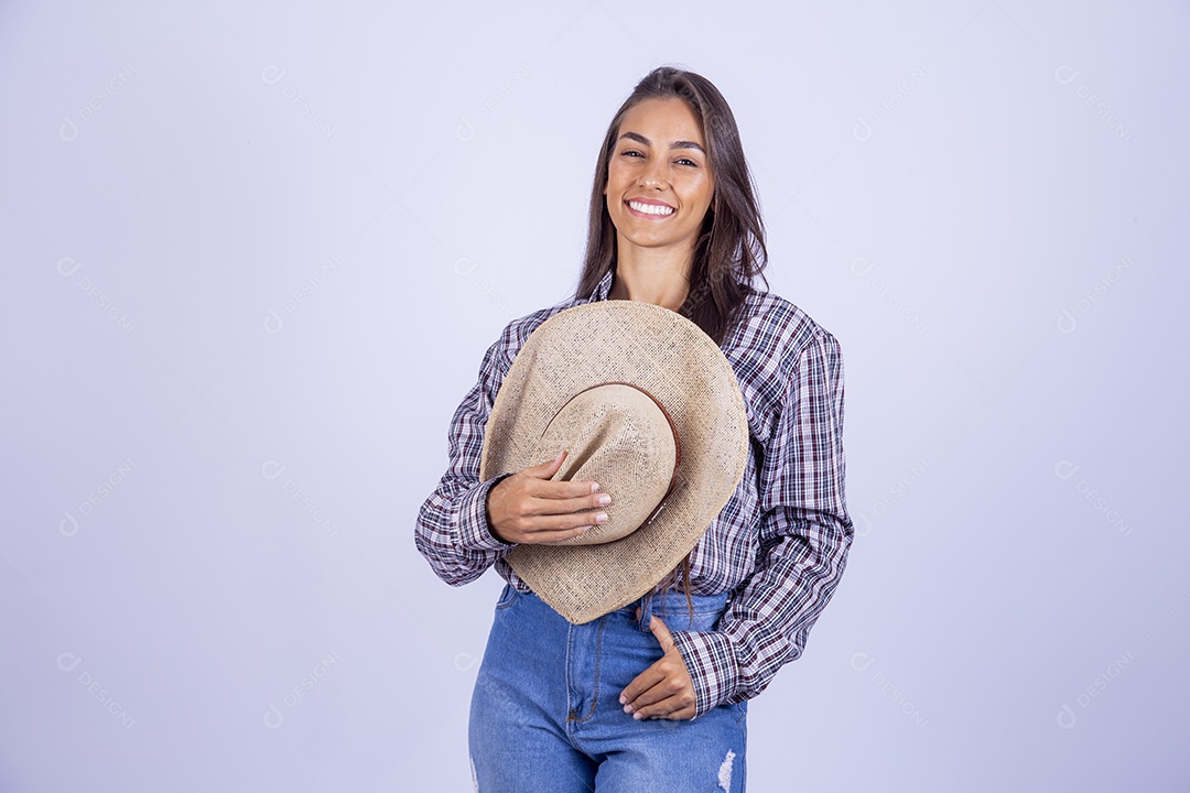 Linda mulher jovem fazendeira sobre fundo isolado branco