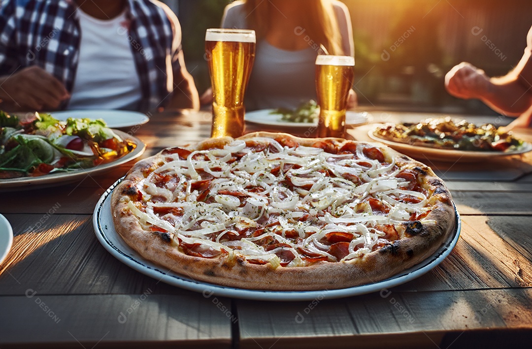 Pizza peperoni acebolada