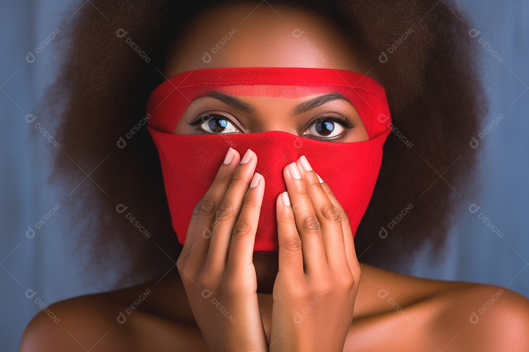 Mulher adornada em tons carmesins defensora