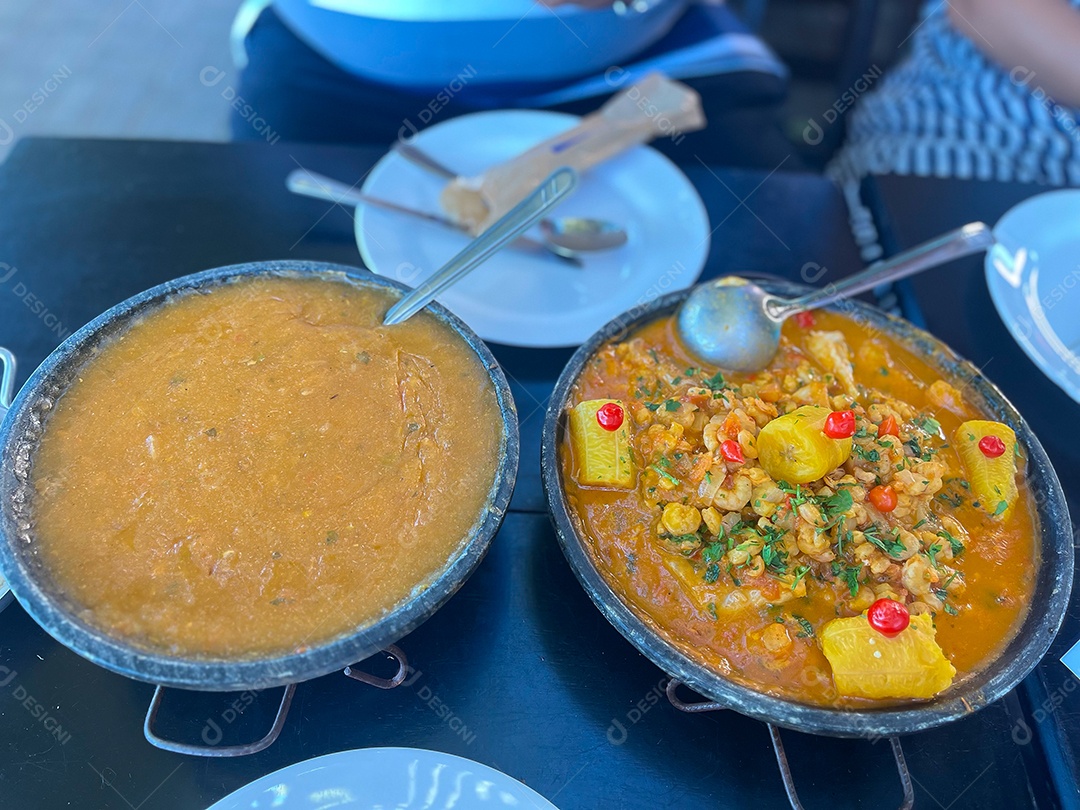 Moqueca de cação ao molho de camarão