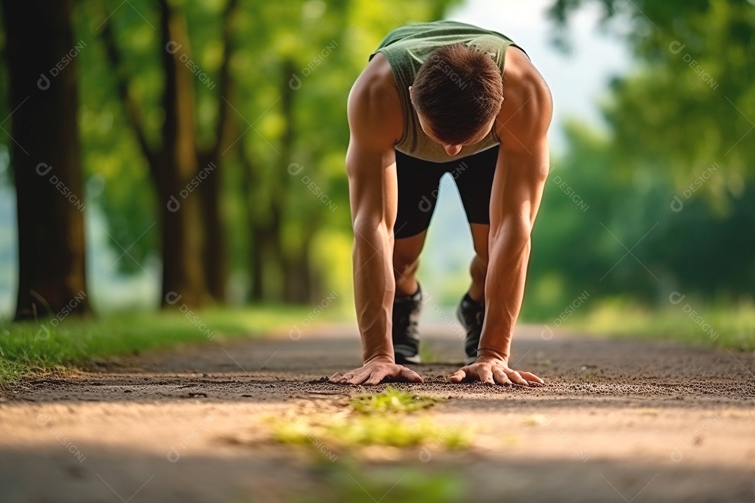 Um homem demonstra resistência com flexões