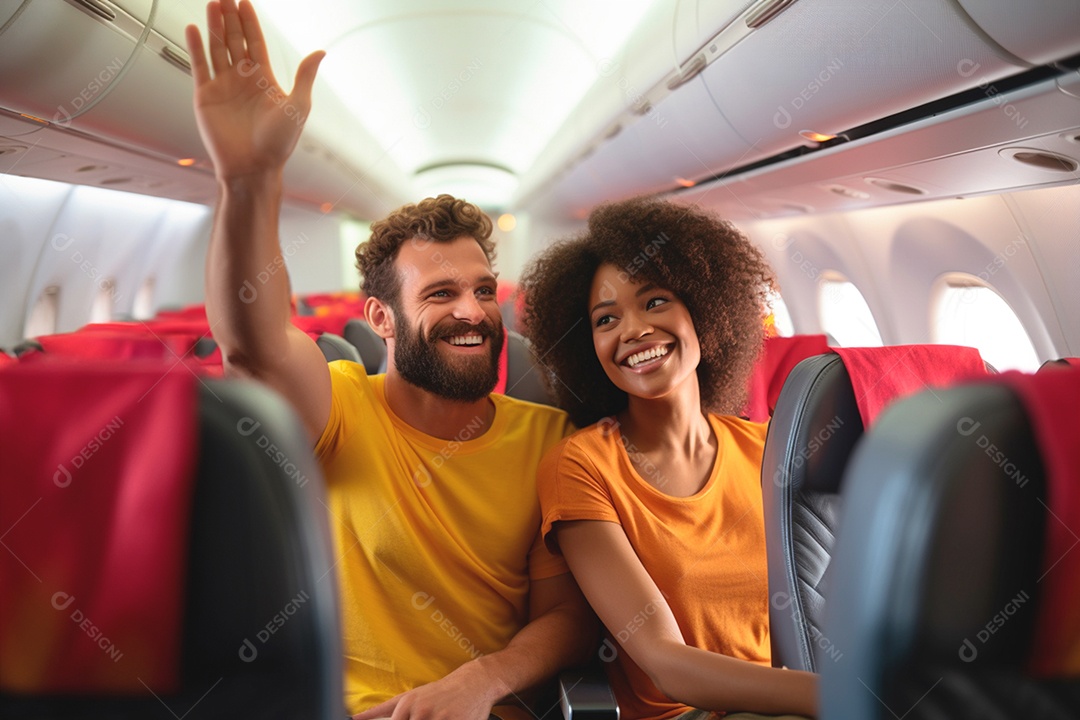 Casal feliz em viagem de lua de mel apaixonados
